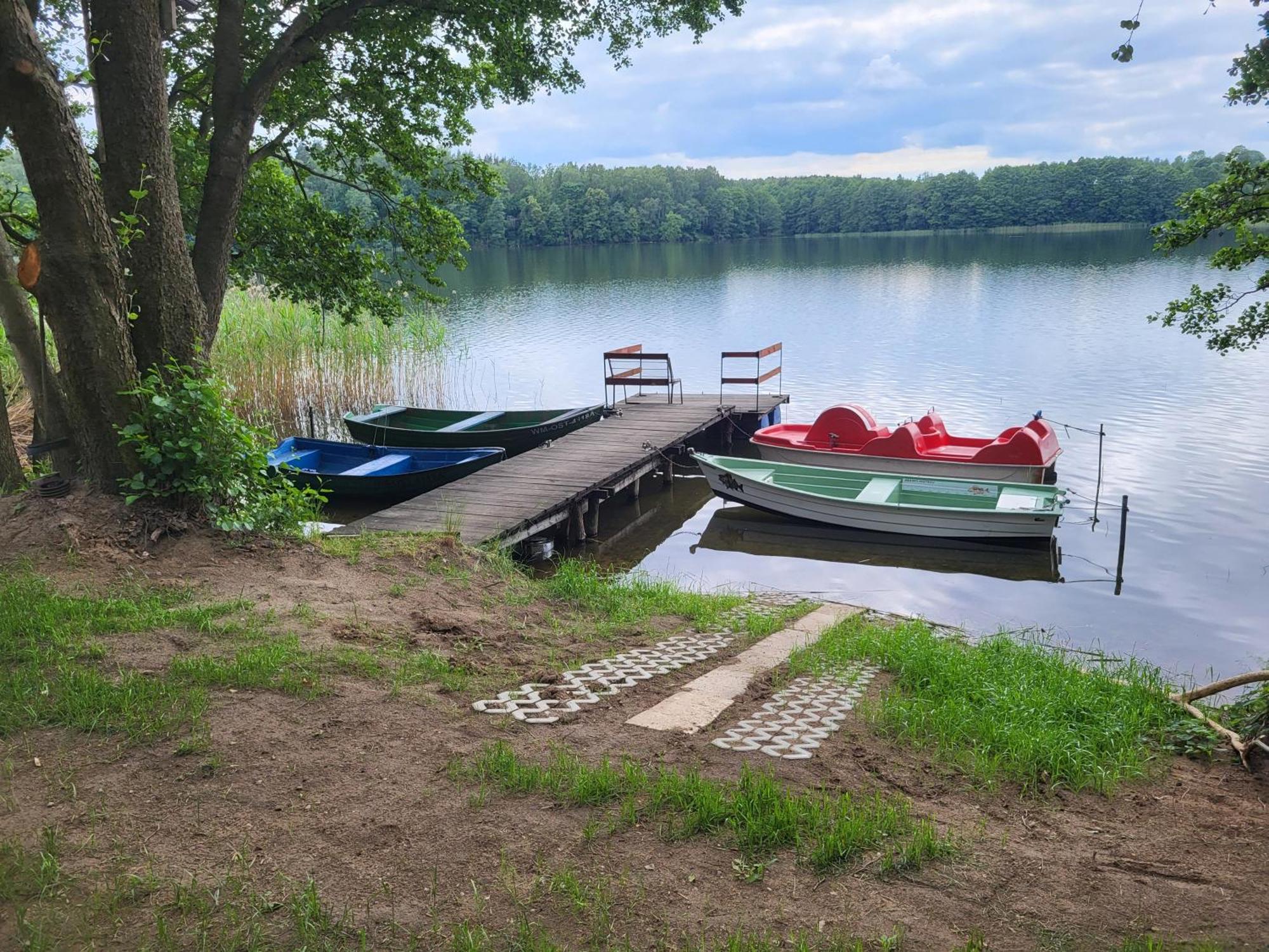 Domki Nad Jeziorem Dąbrówno Buitenkant foto
