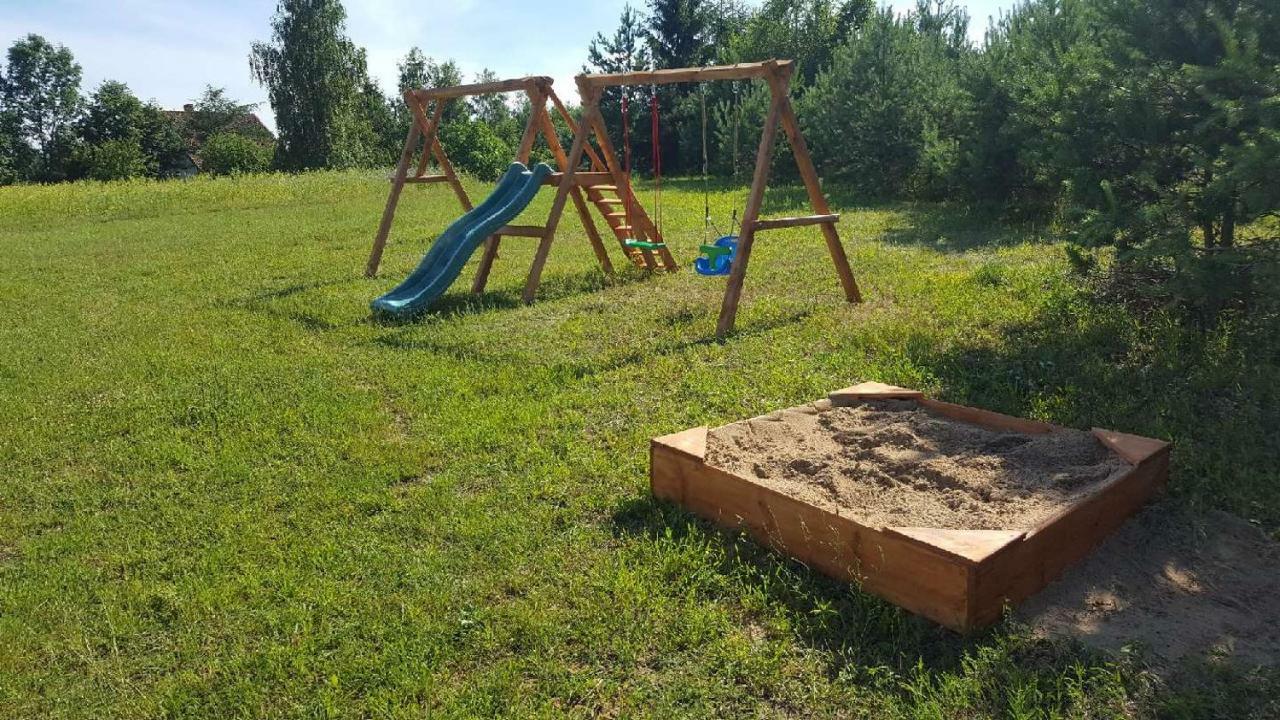 Domki Nad Jeziorem Dąbrówno Buitenkant foto